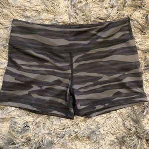 IAB MFG Workout Shorts 6 Small Camo